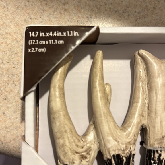 Deer Antler’s Welcome Sign - Picture 3 of 3